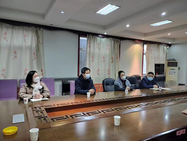 武陟縣人民政府副縣長蘇瑞君、縣農(nóng)業(yè)局局長宋治環(huán)一行蒞臨我公司調(diào)研